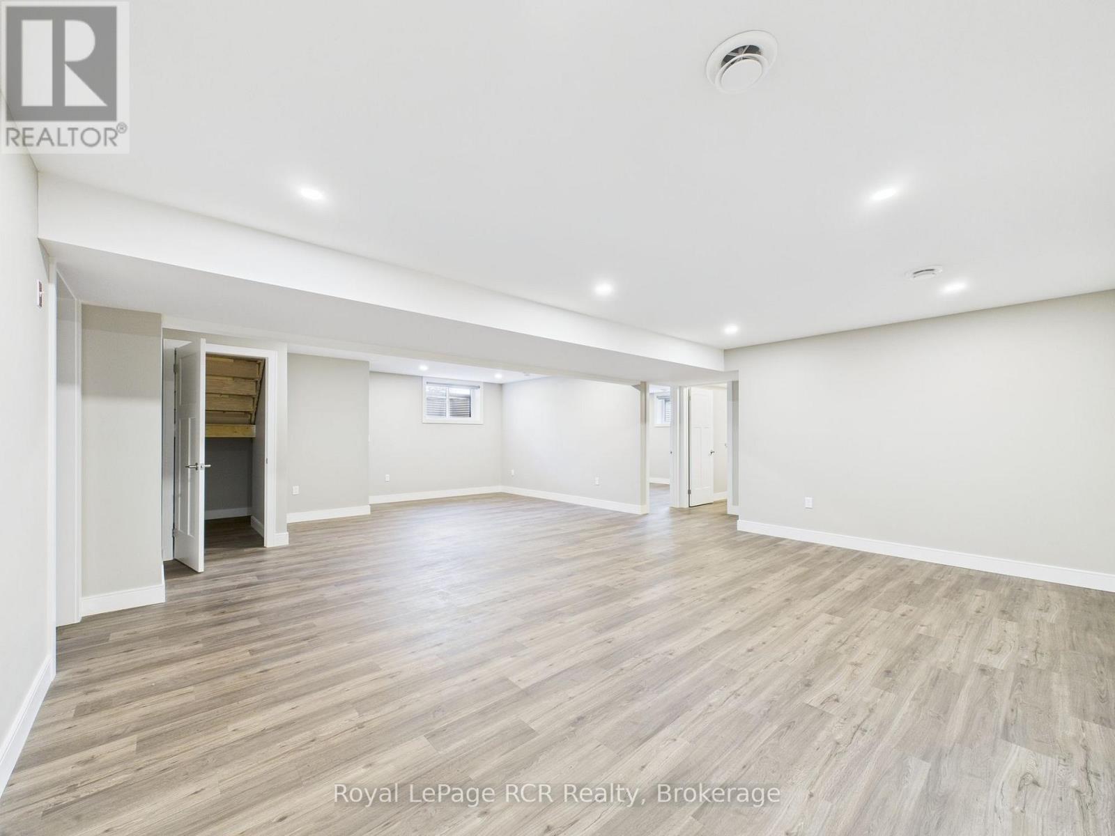 36 Jordan Crescent Property Photo 27