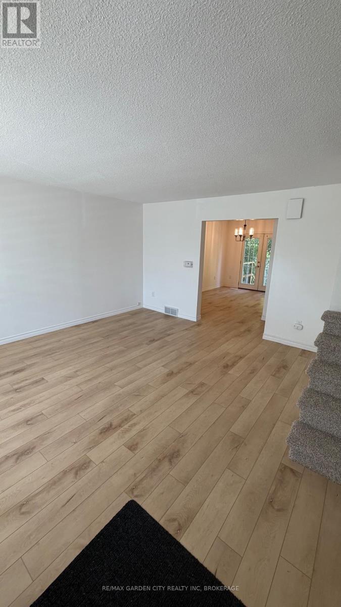 102 Tupper Drive Property Photo 3