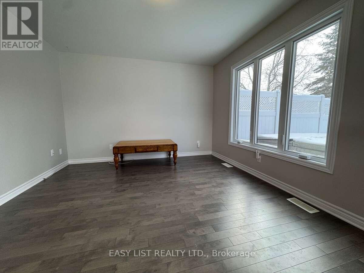 306 Belfort Crescent Property Photo 9