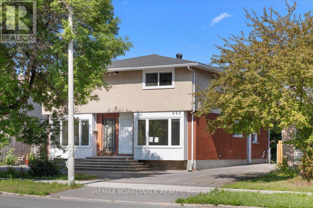 999 MEADOWLANDS DRIVE Property Photo 1