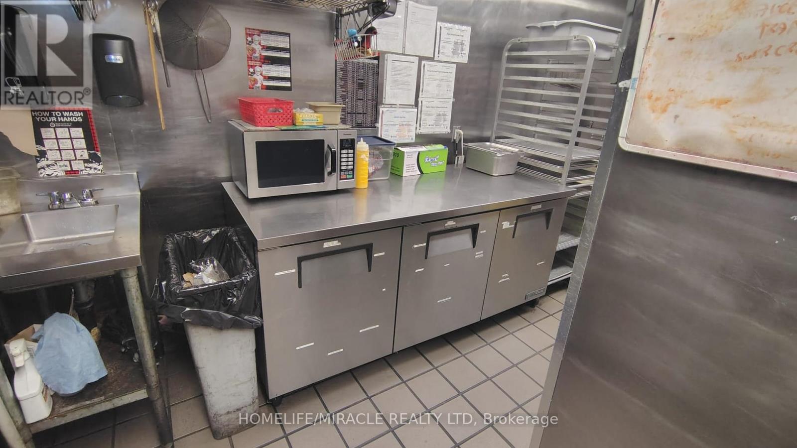 407 Dalhousie Street Property Photo 4