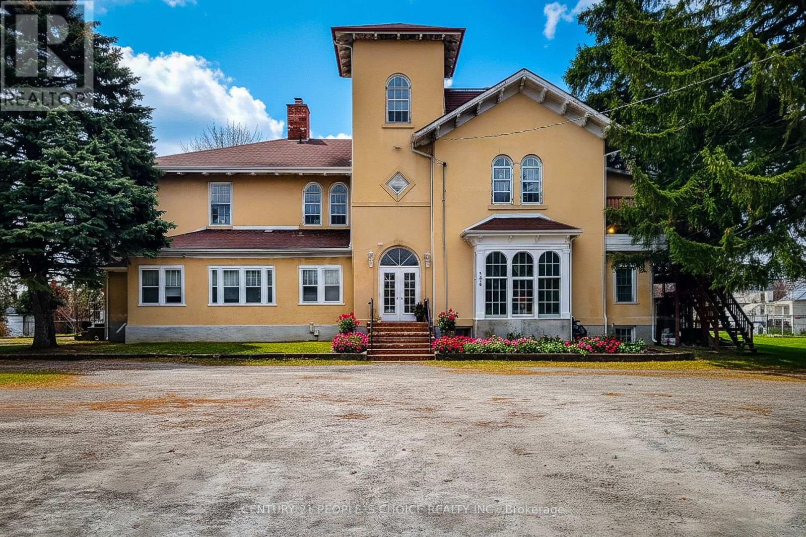 260 Vine Street Property Photo 1