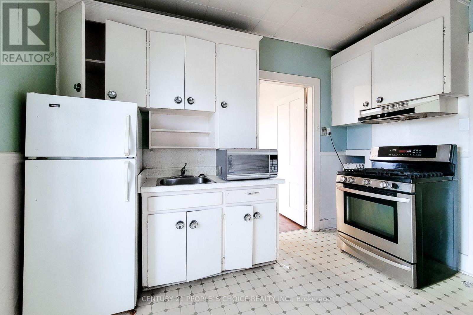 260 Vine Street Property Photo 5