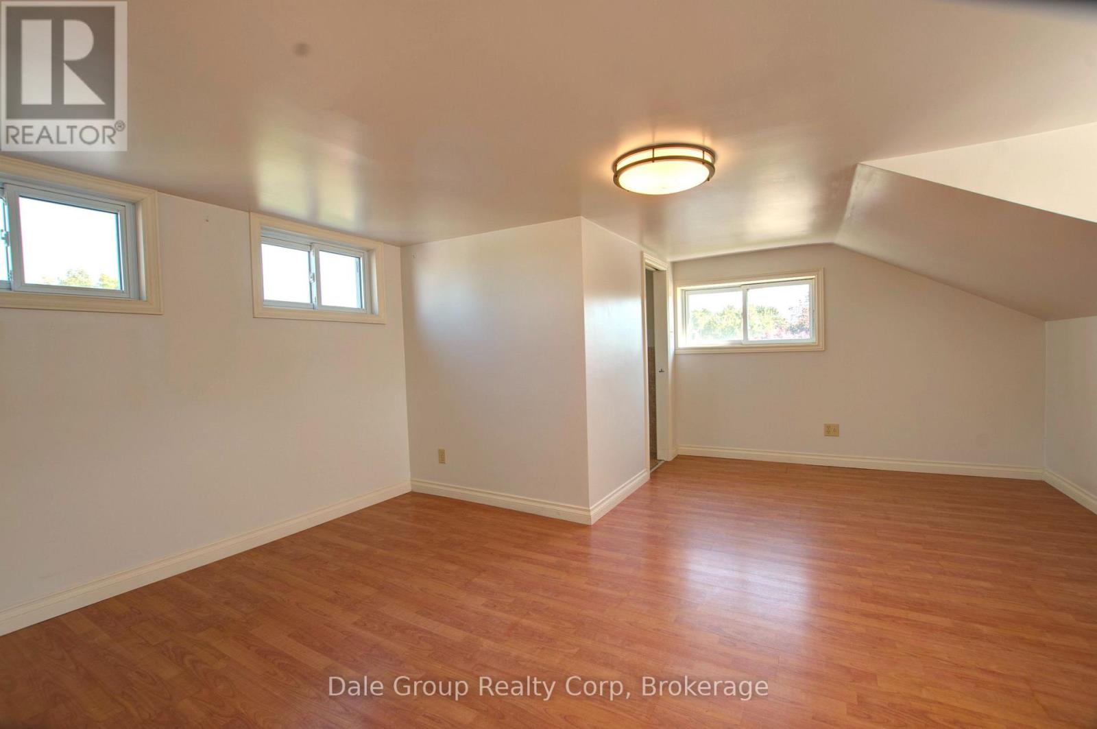 293 Albert Street Property Photo 20
