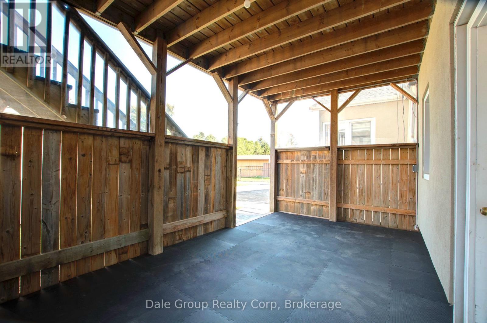 293 Albert Street Property Photo 24