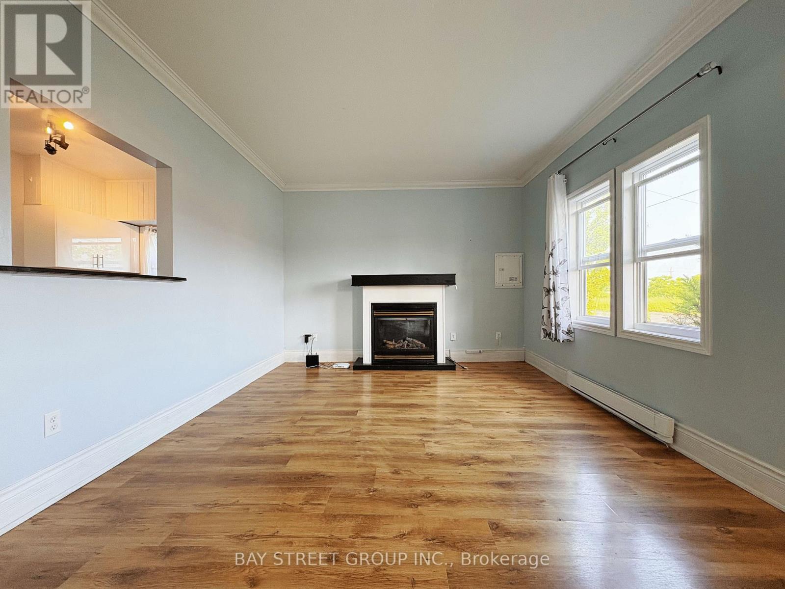70 Courtwright Street Property Photo 3