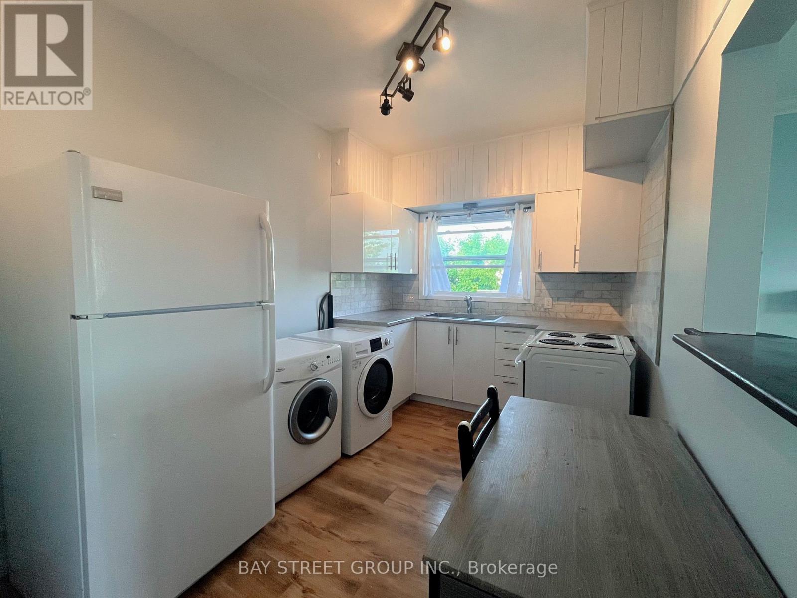 70 Courtwright Street Property Photo 5
