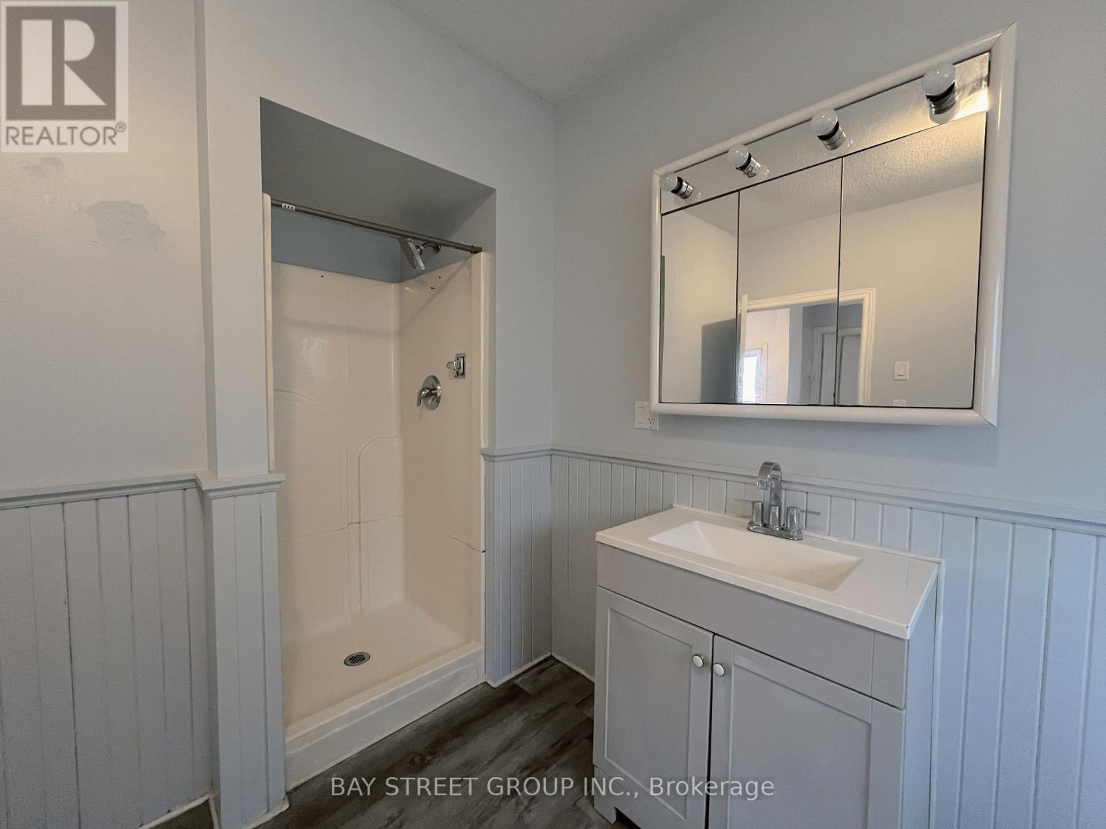 70 Courtwright Street Property Photo 13