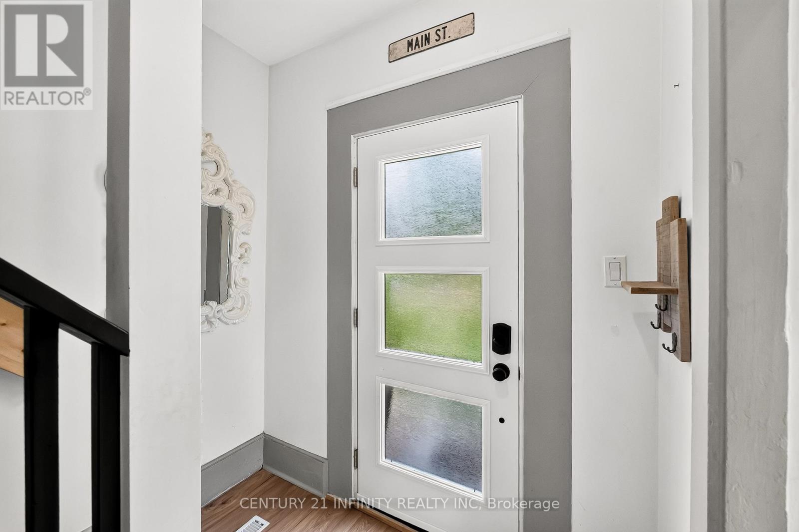 13 Main Street Property Photo 5