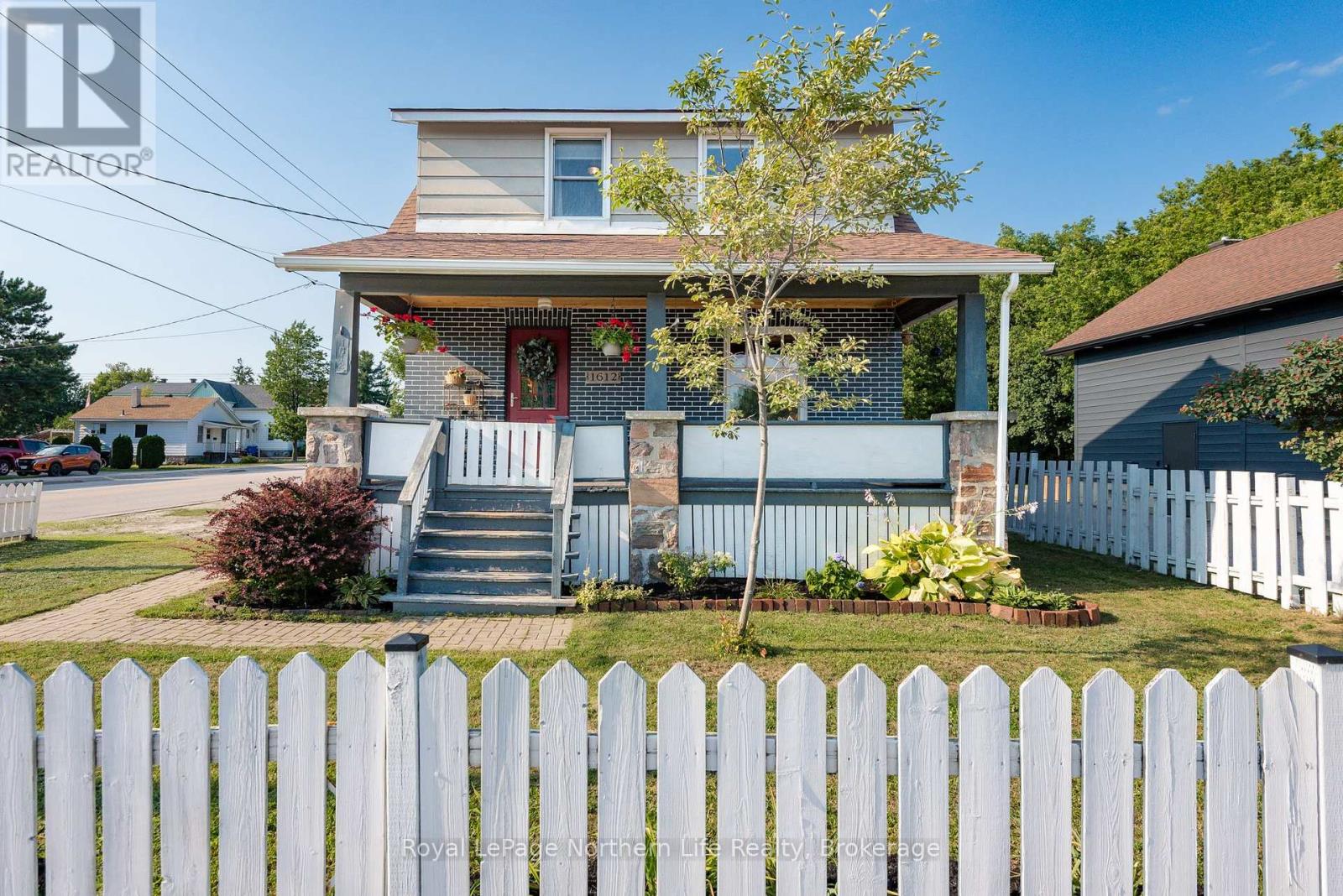 1612 CASSELLS STREET Property Photo 1