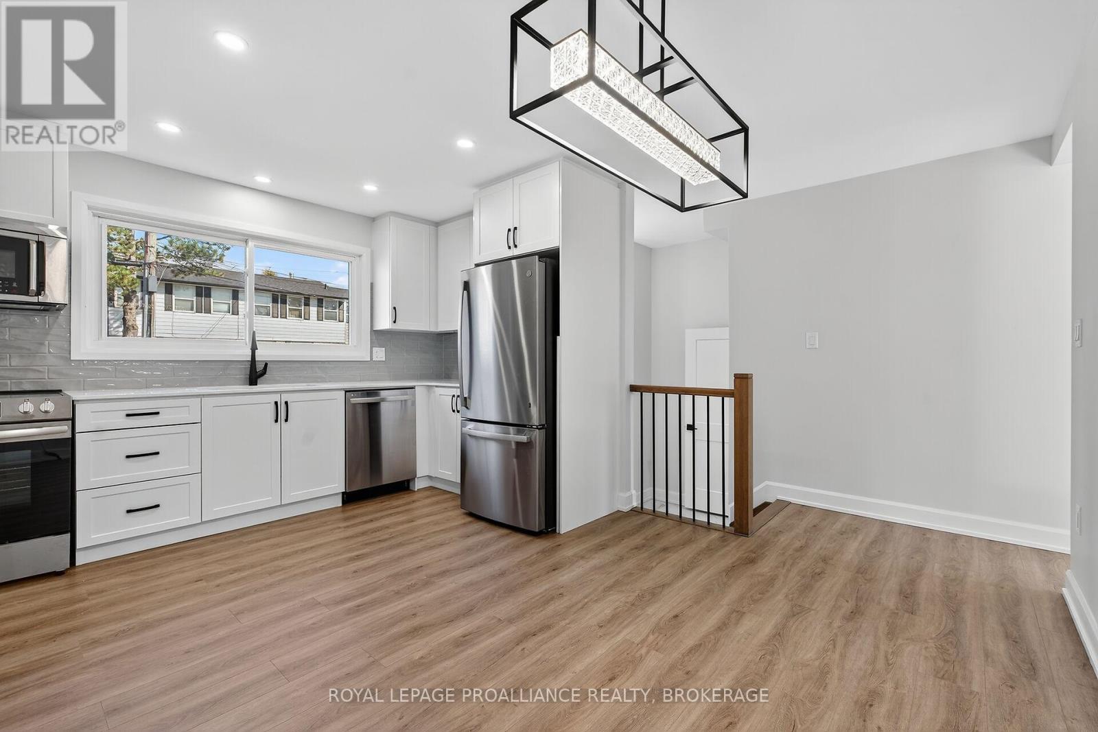 957 Oakview Avenue Property Photo 11