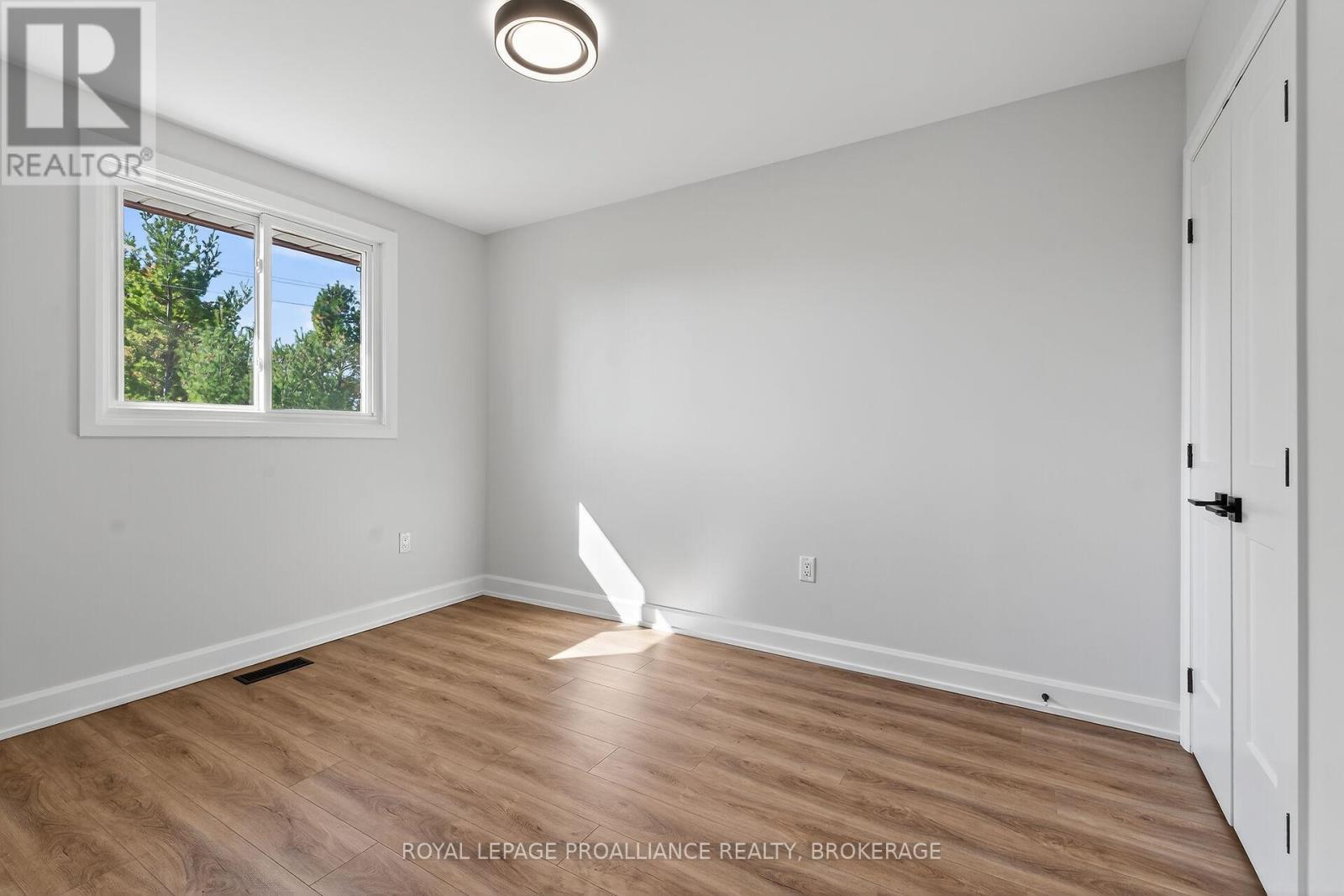 957 Oakview Avenue Property Photo 20