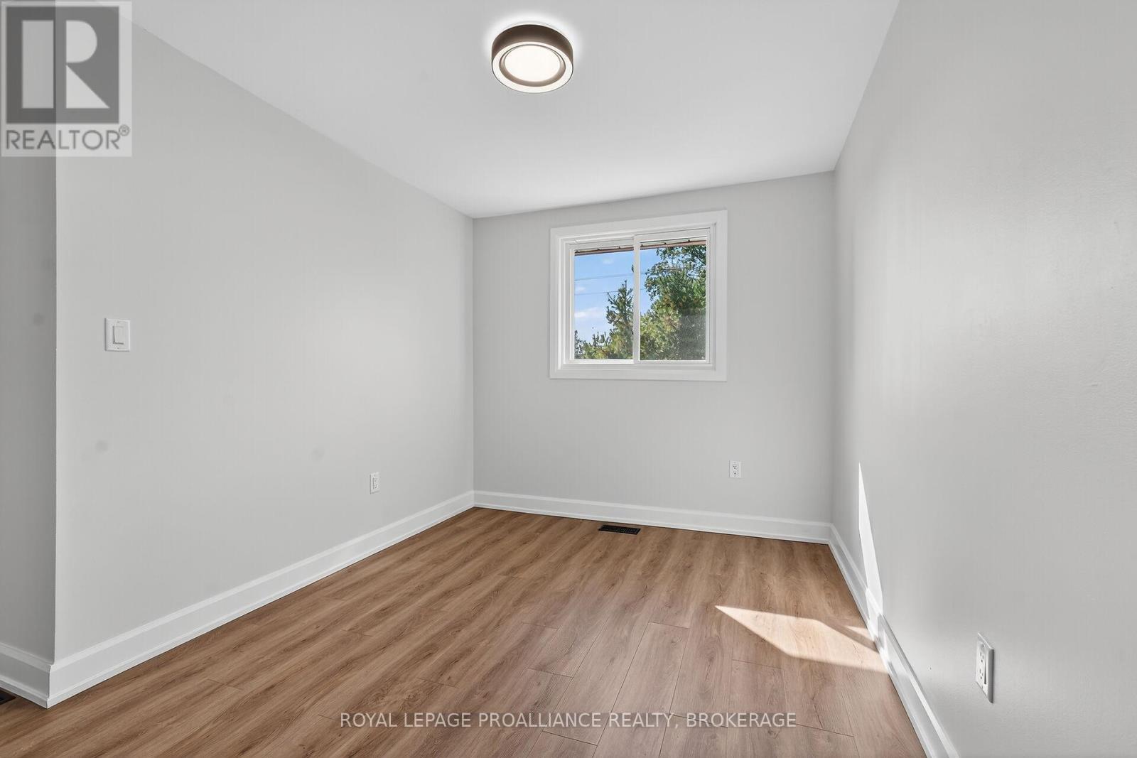 957 Oakview Avenue Property Photo 21