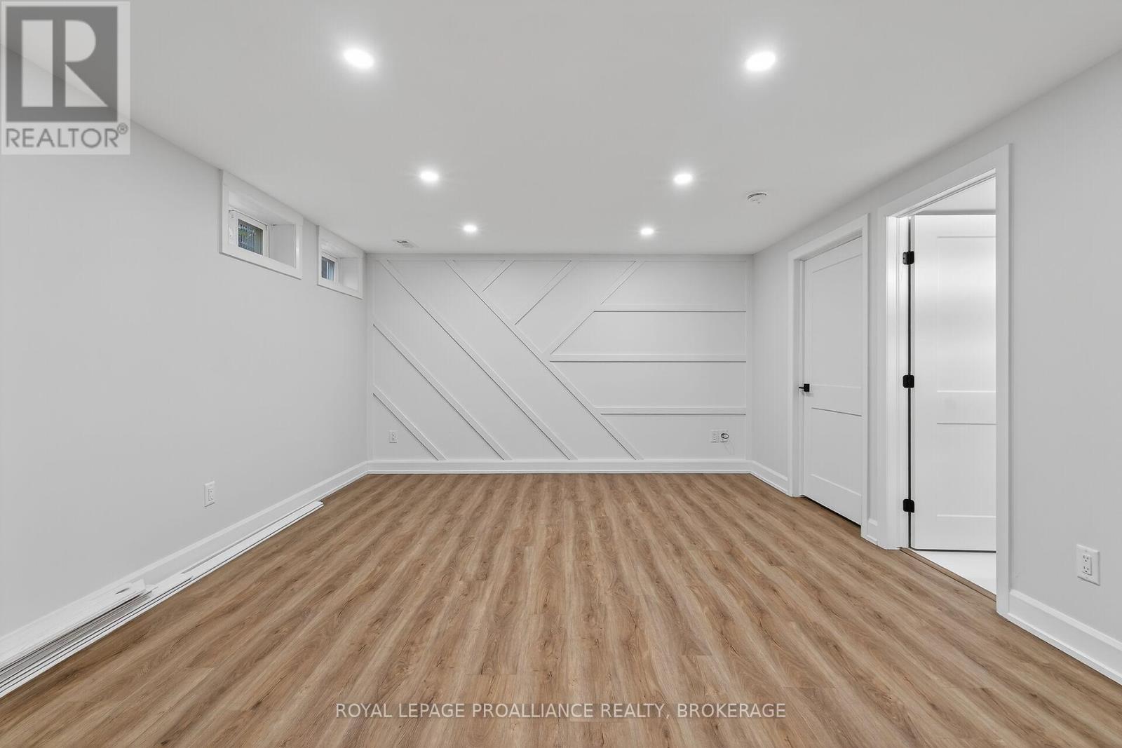 957 Oakview Avenue Property Photo 25