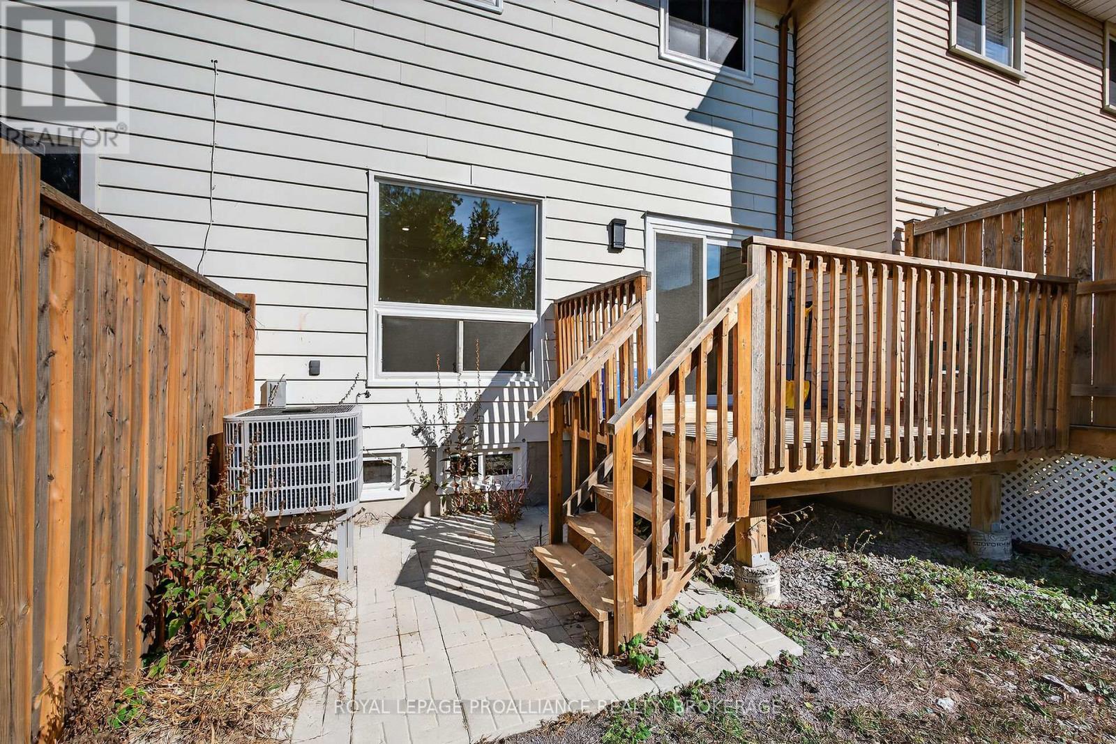 957 Oakview Avenue Property Photo 31