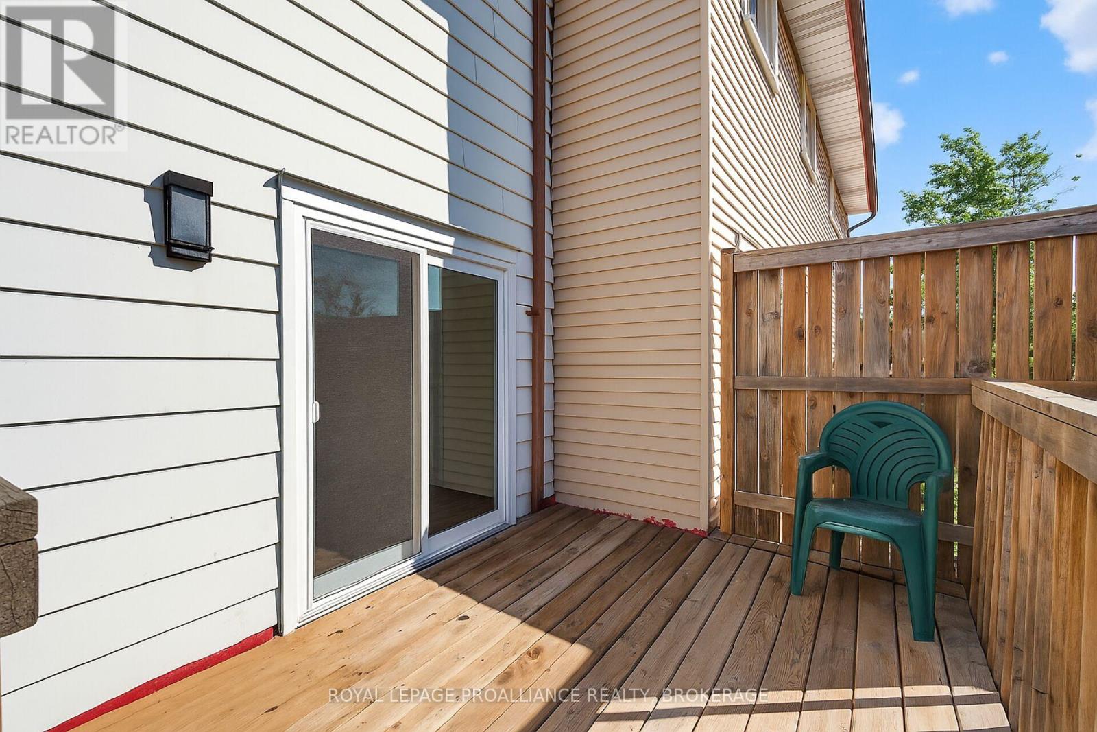 957 Oakview Avenue Property Photo 32