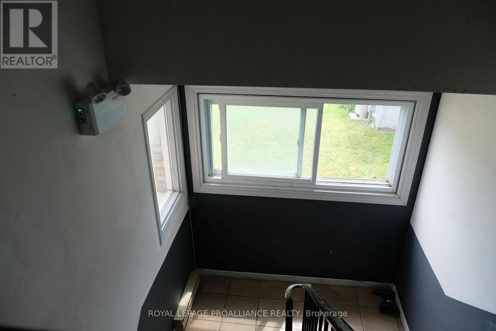 60 Wallbridge Crescent Property Photo 6
