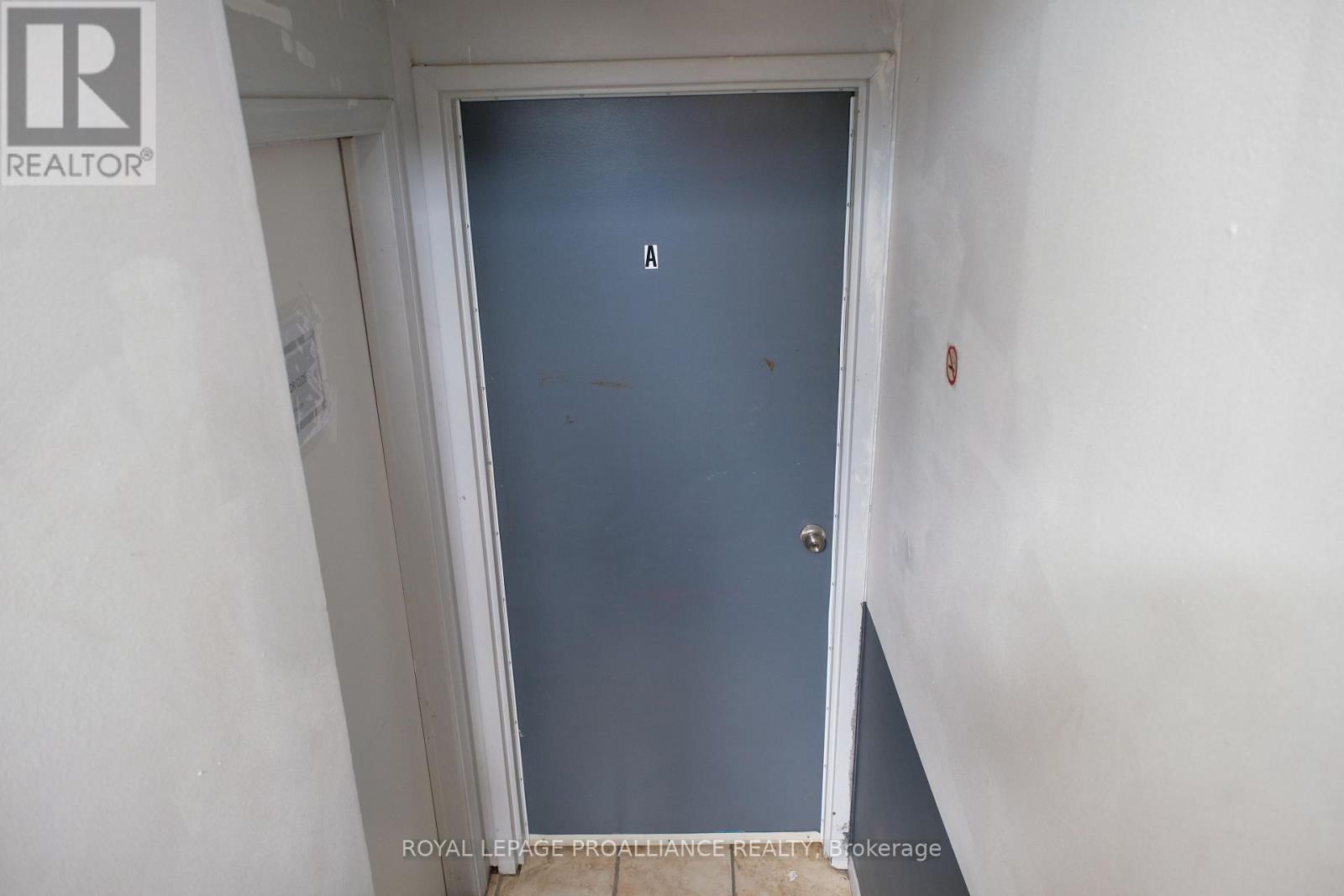 60 Wallbridge Crescent Property Photo 7
