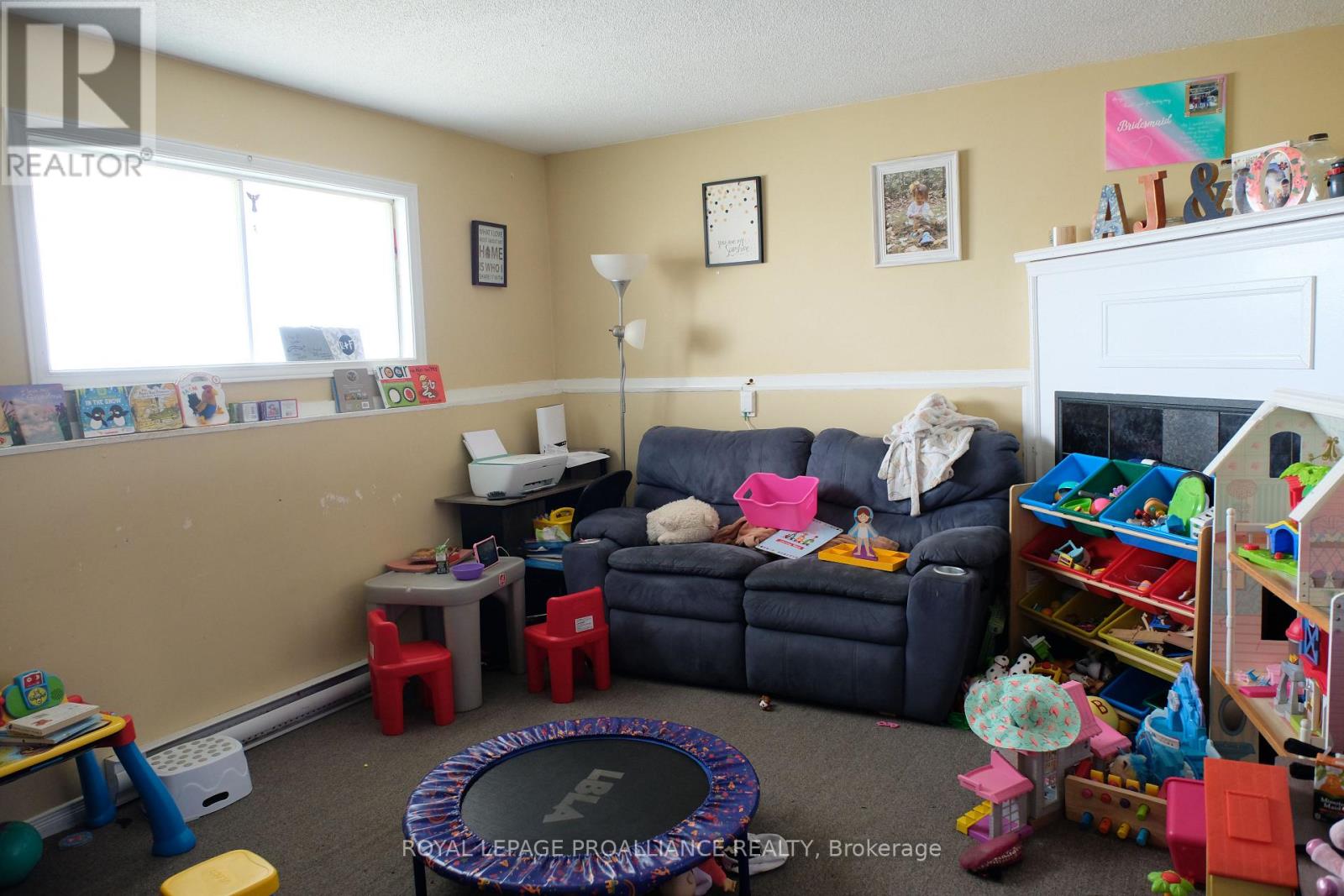 60 Wallbridge Crescent Property Photo 11