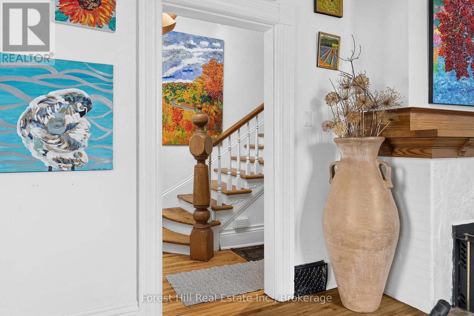 5 Lorne Street N Property Photo 15