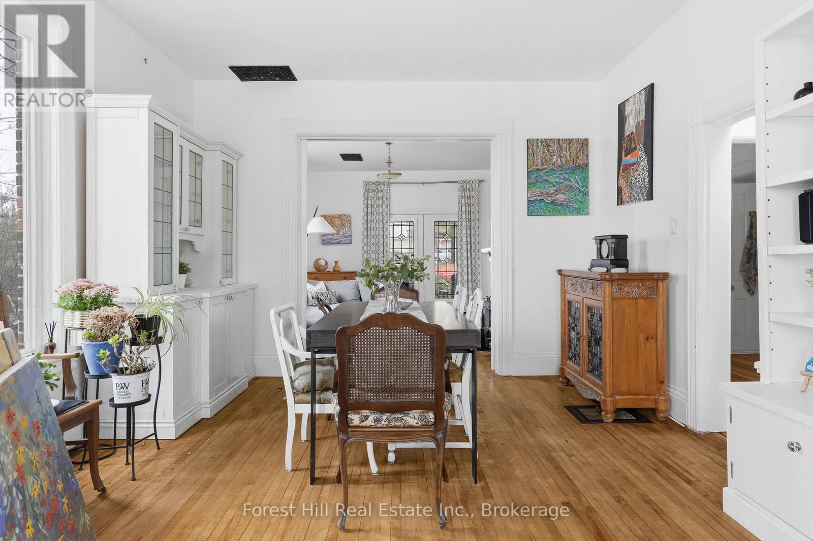 5 Lorne Street N Property Photo 19