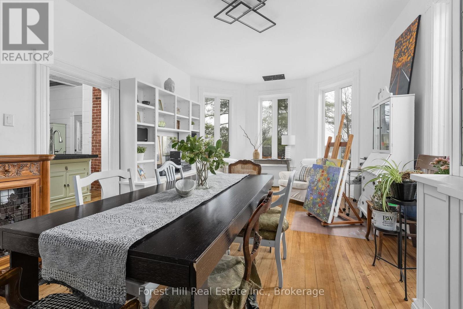 5 Lorne Street N Property Photo 20
