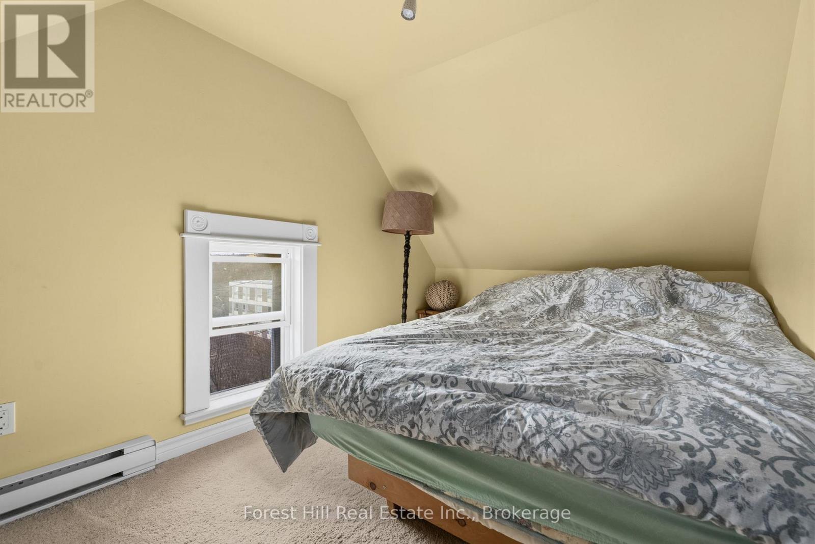 5 Lorne Street N Property Photo 35