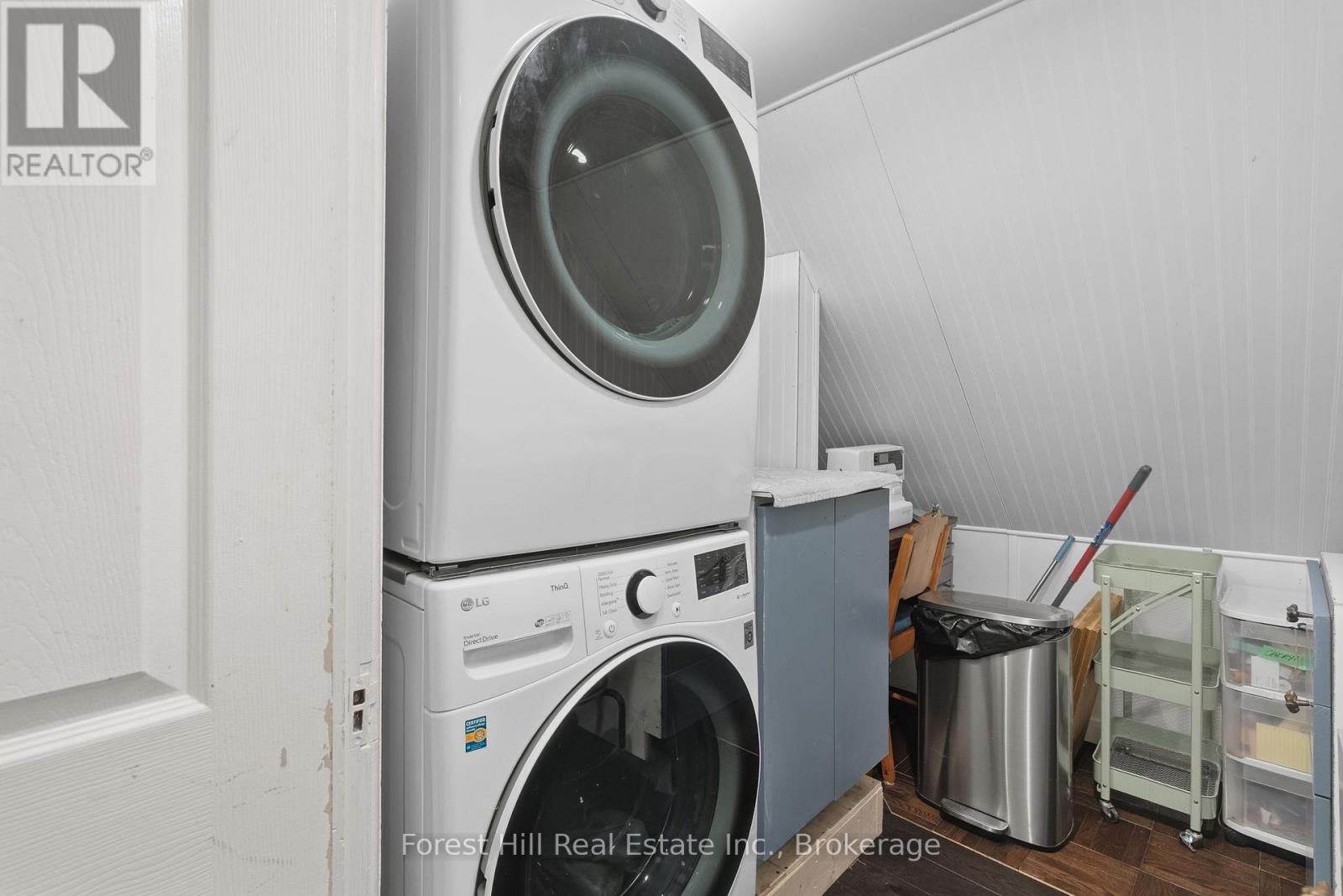 5 Lorne Street N Property Photo 36