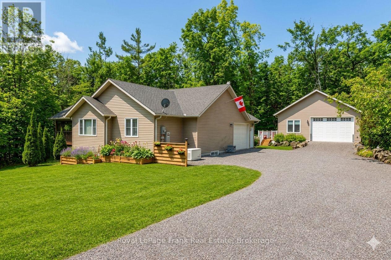 25 LAKELAND AVENUE Property Photo 1