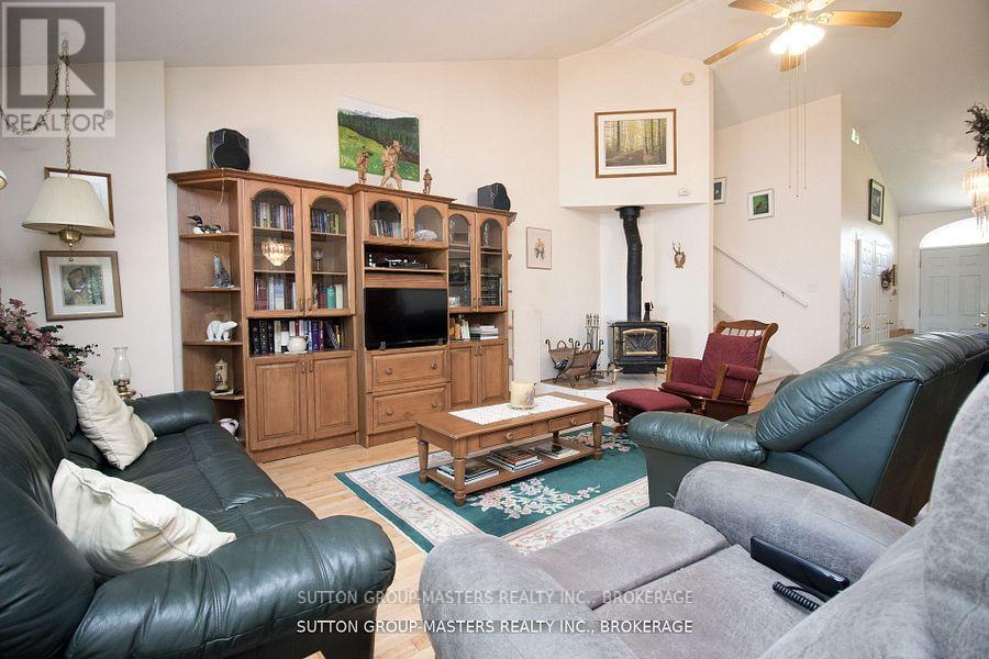 4907 Alex Mclean Lane N Property Photo 8