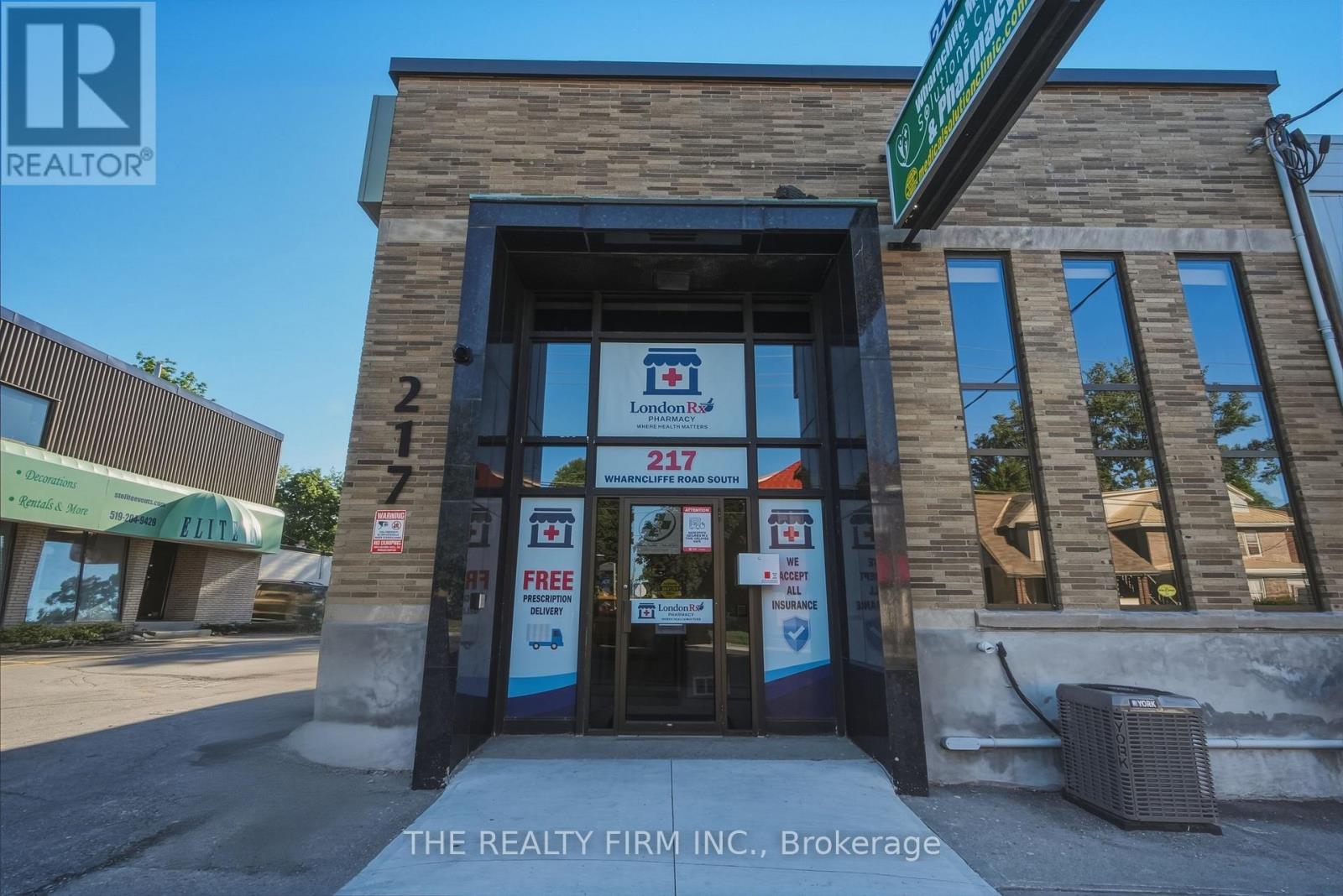 217 Wharncliffe Road S Property Photo 2
