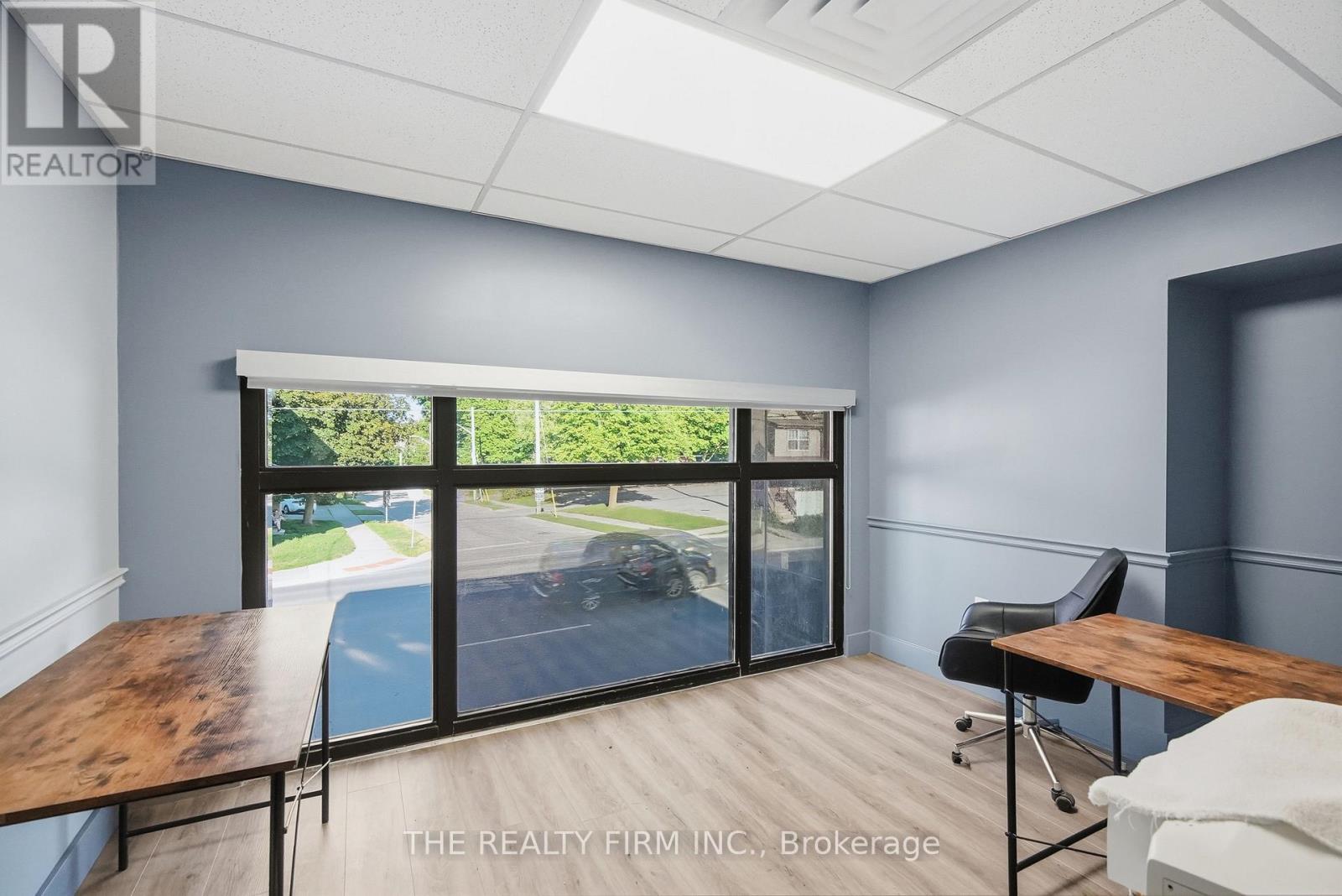 217 Wharncliffe Road S Property Photo 12