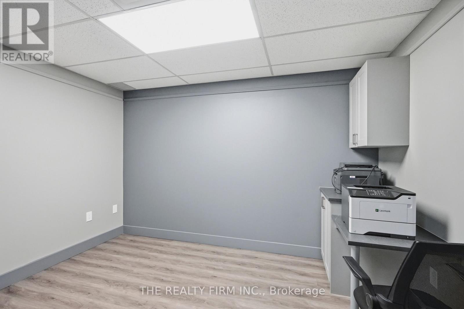 217 Wharncliffe Road S Property Photo 18