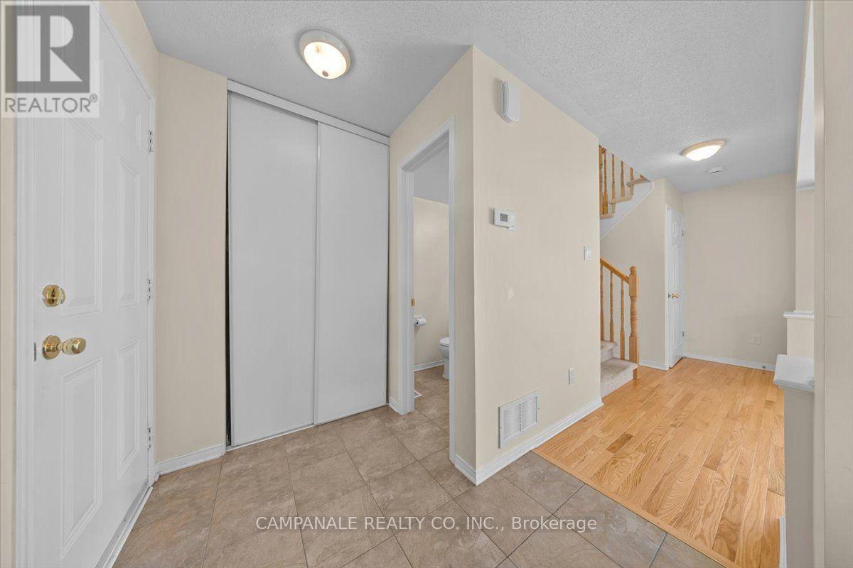 104 Wolff Crescent Property Photo 3
