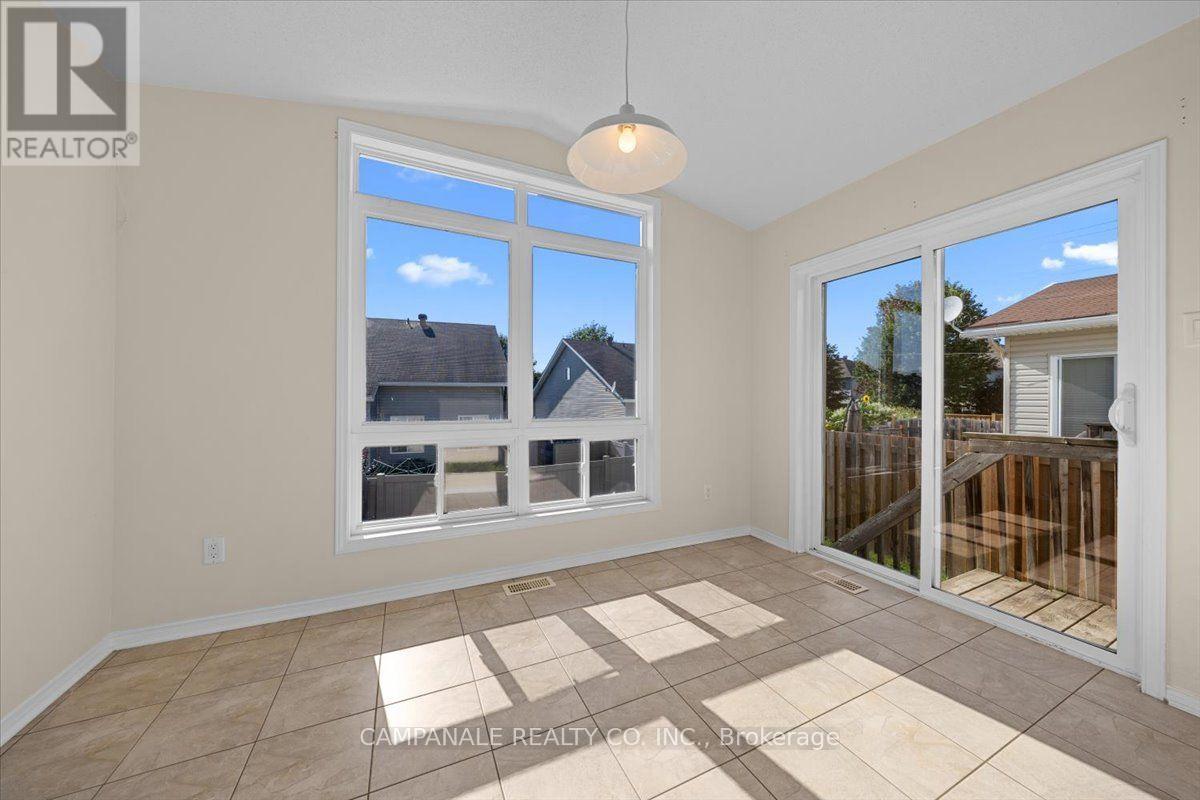 104 Wolff Crescent Property Photo 14