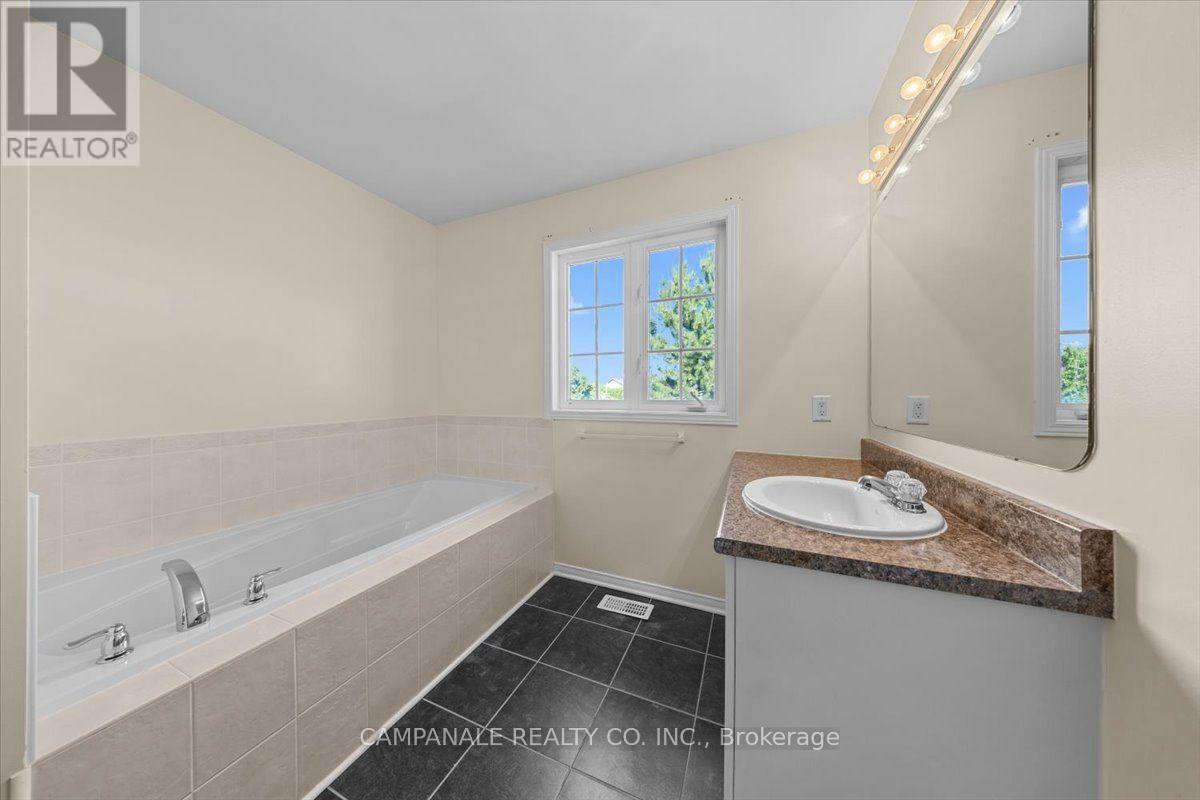 104 Wolff Crescent Property Photo 18
