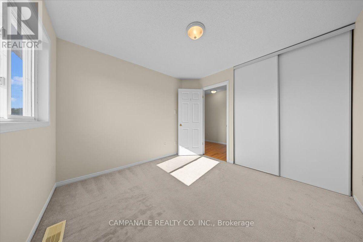 104 Wolff Crescent Property Photo 21