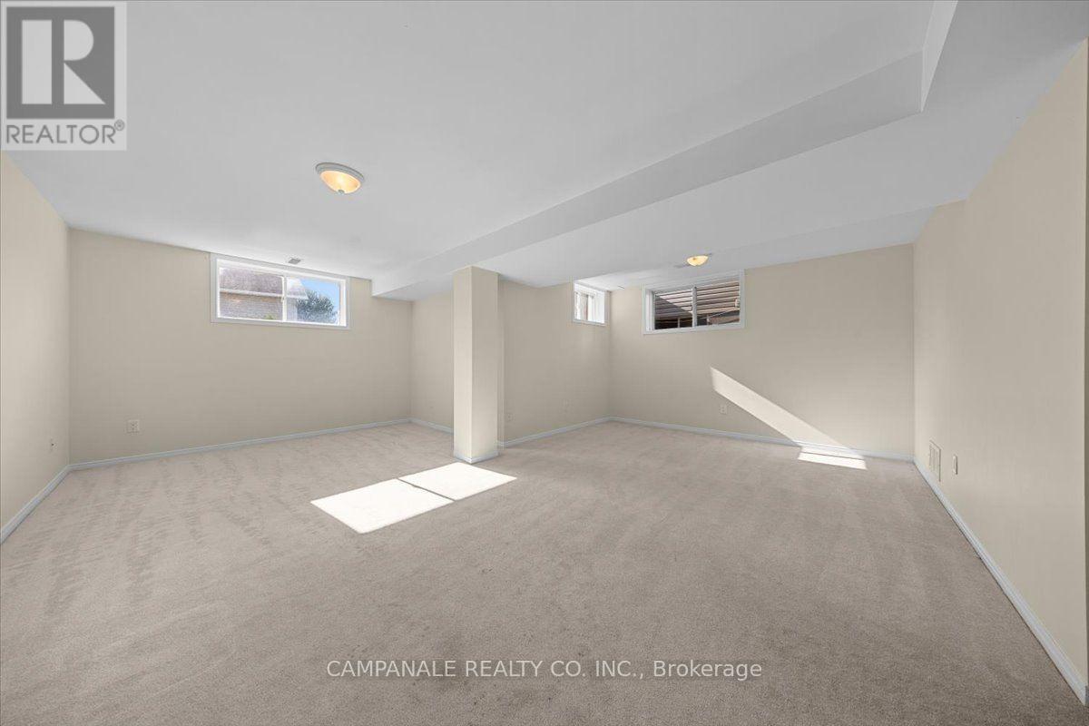 104 Wolff Crescent Property Photo 23