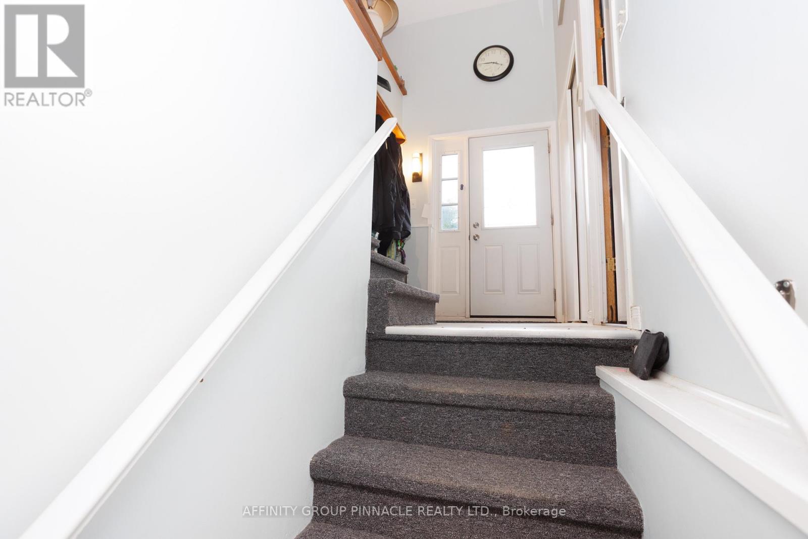 7 Hawk Street Property Photo 4
