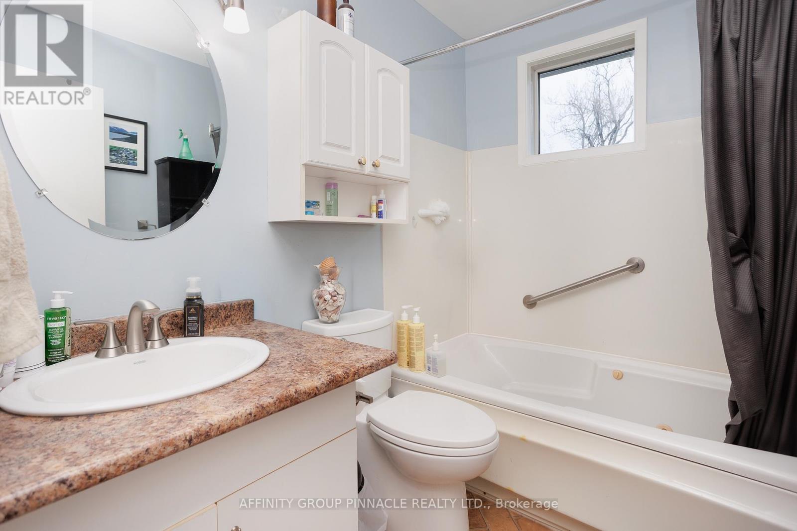 7 Hawk Street Property Photo 18