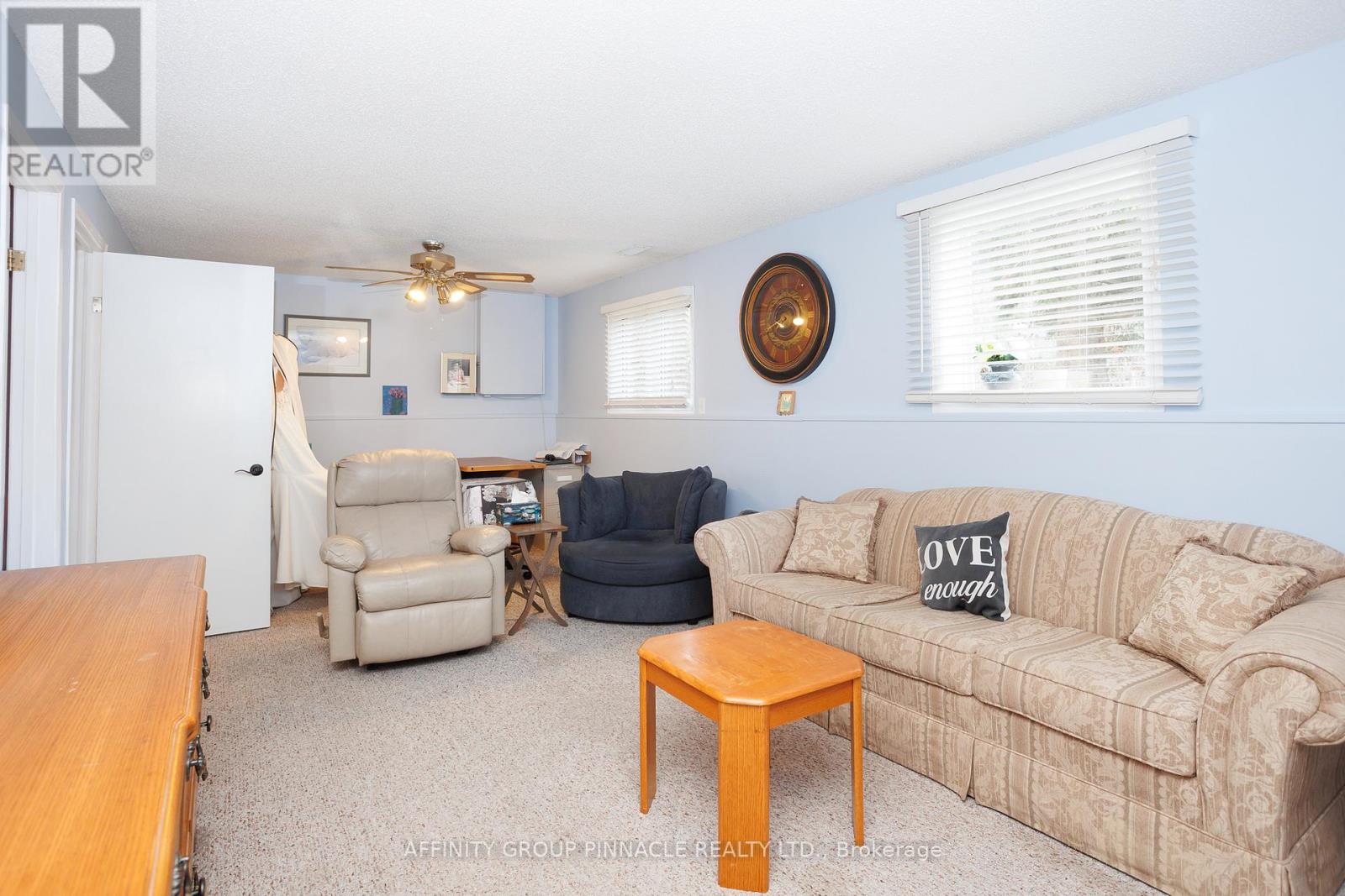 7 Hawk Street Property Photo 20