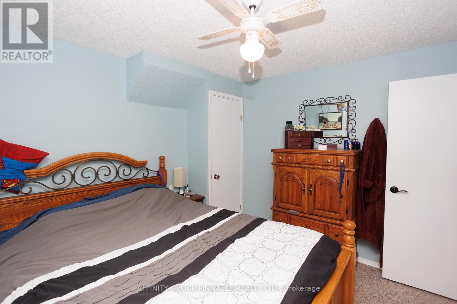 7 Hawk Street Property Photo 23