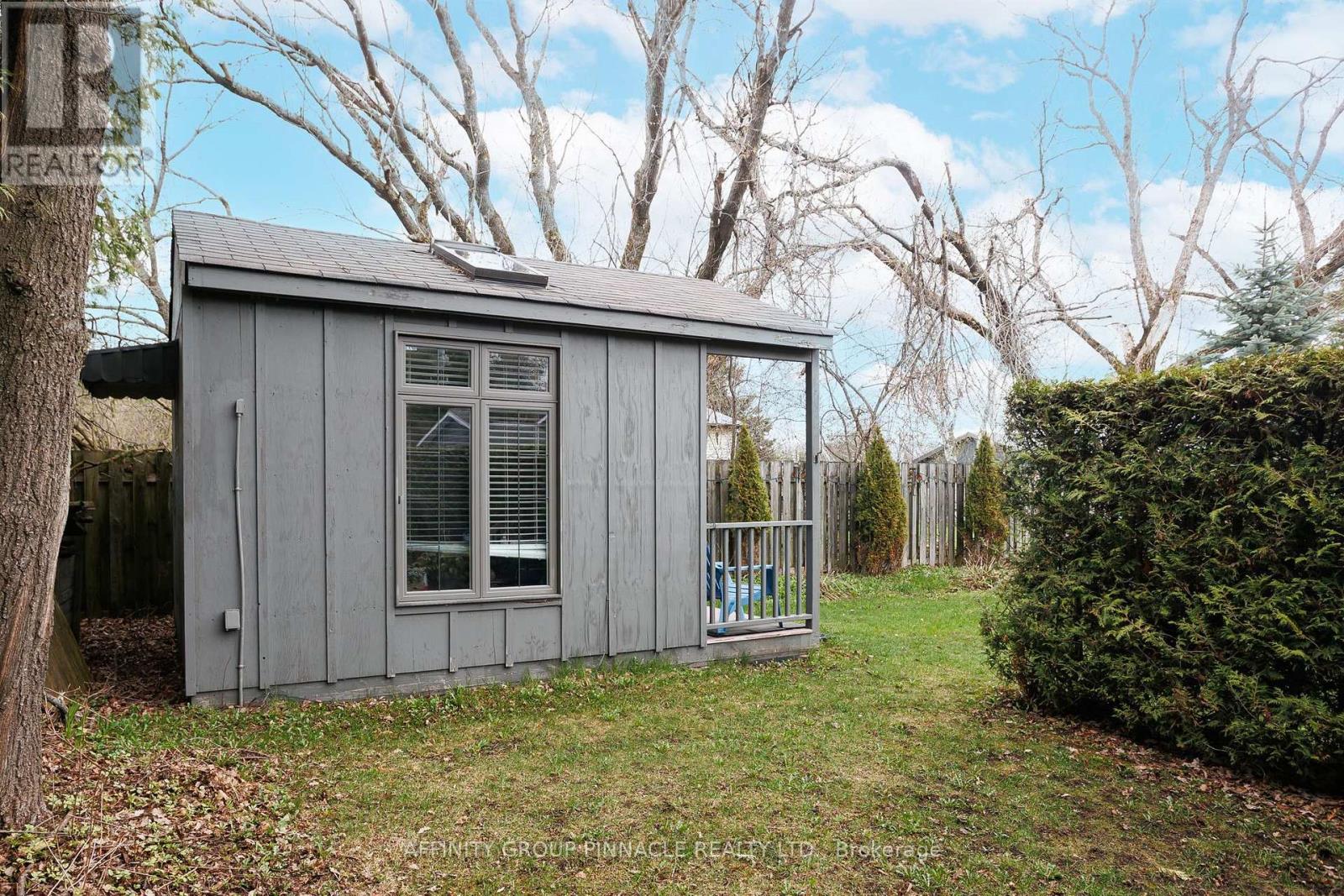 7 Hawk Street Property Photo 34