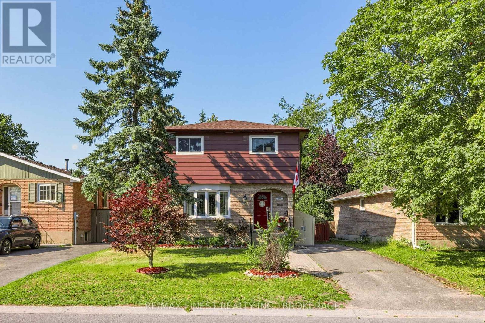 780 CEDARWOOD DRIVE