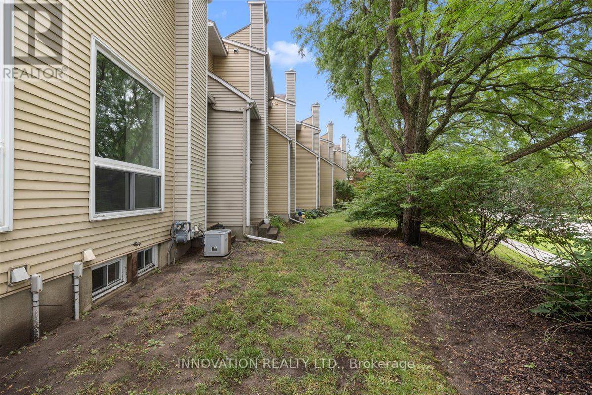 2 - 76 Esterlawn Private Property Photo 29