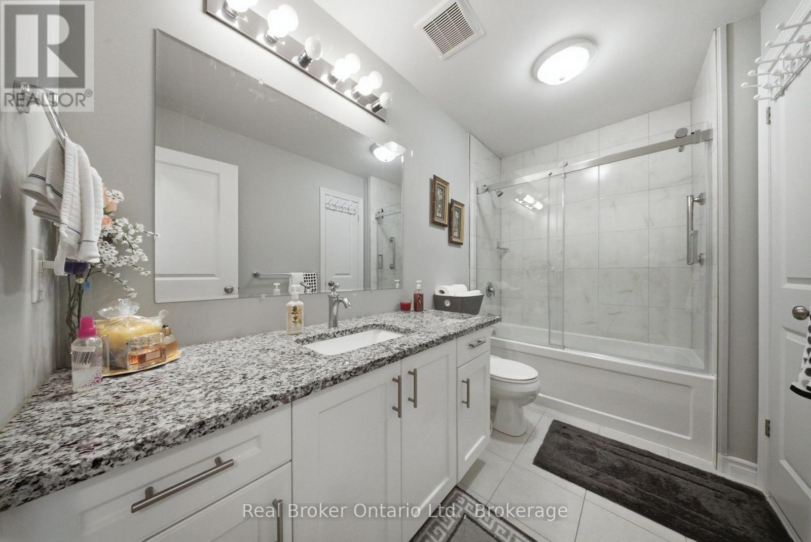 360 Dover Avenue Property Photo 17