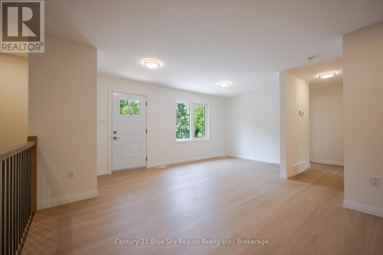 112 Riverside Drive Property Photo 4