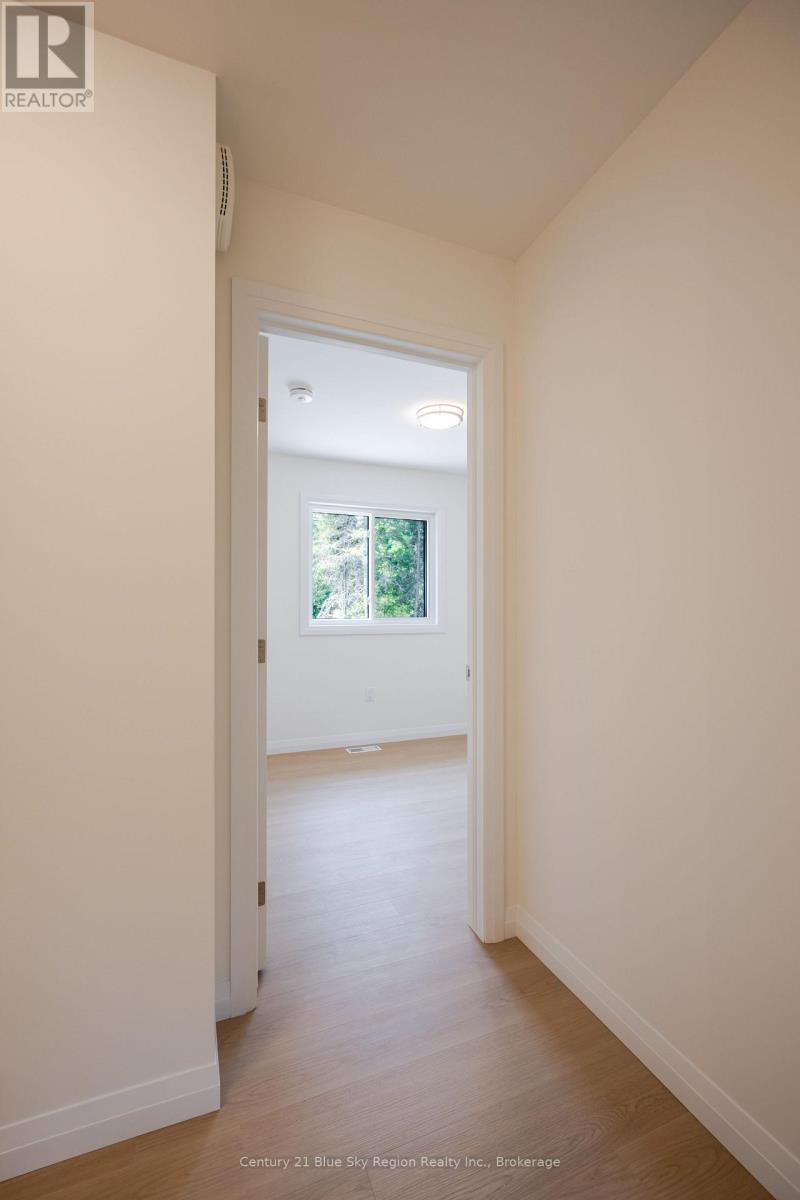 112 Riverside Drive Property Photo 10
