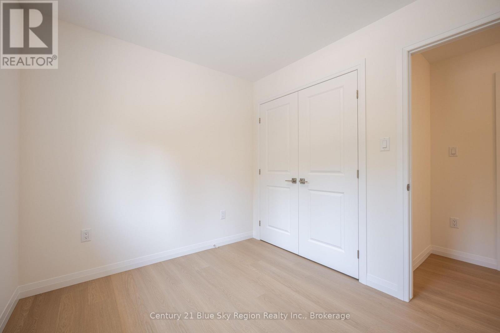112 Riverside Drive Property Photo 13
