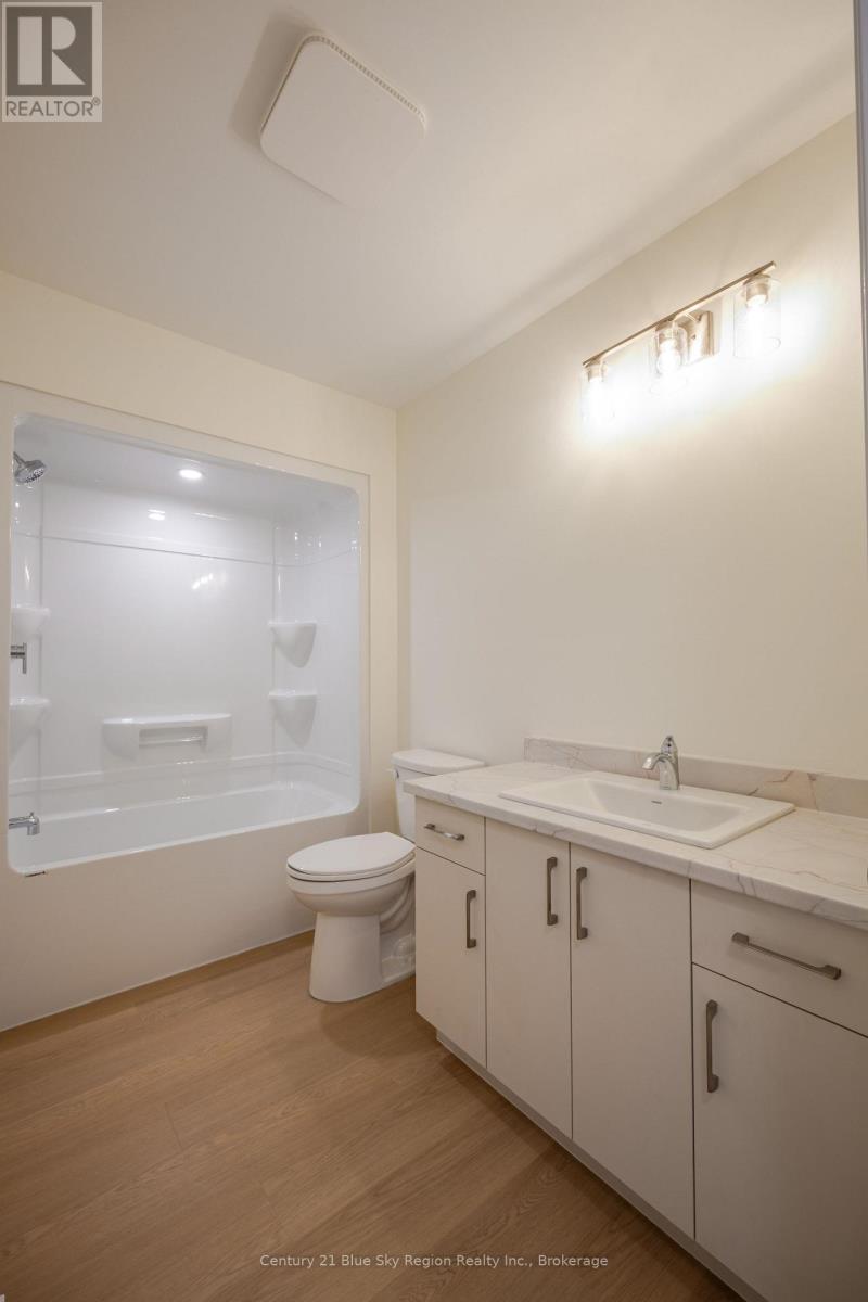 112 Riverside Drive Property Photo 18